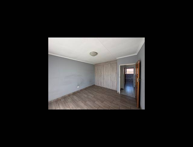 2 BEDROOM TOWNHOUSE FOR SALE IN MAYBERRY PARK